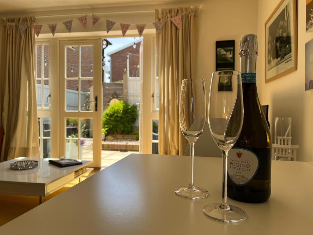 Whitstable The Jolly Villa ภายนอก รูปภาพ
