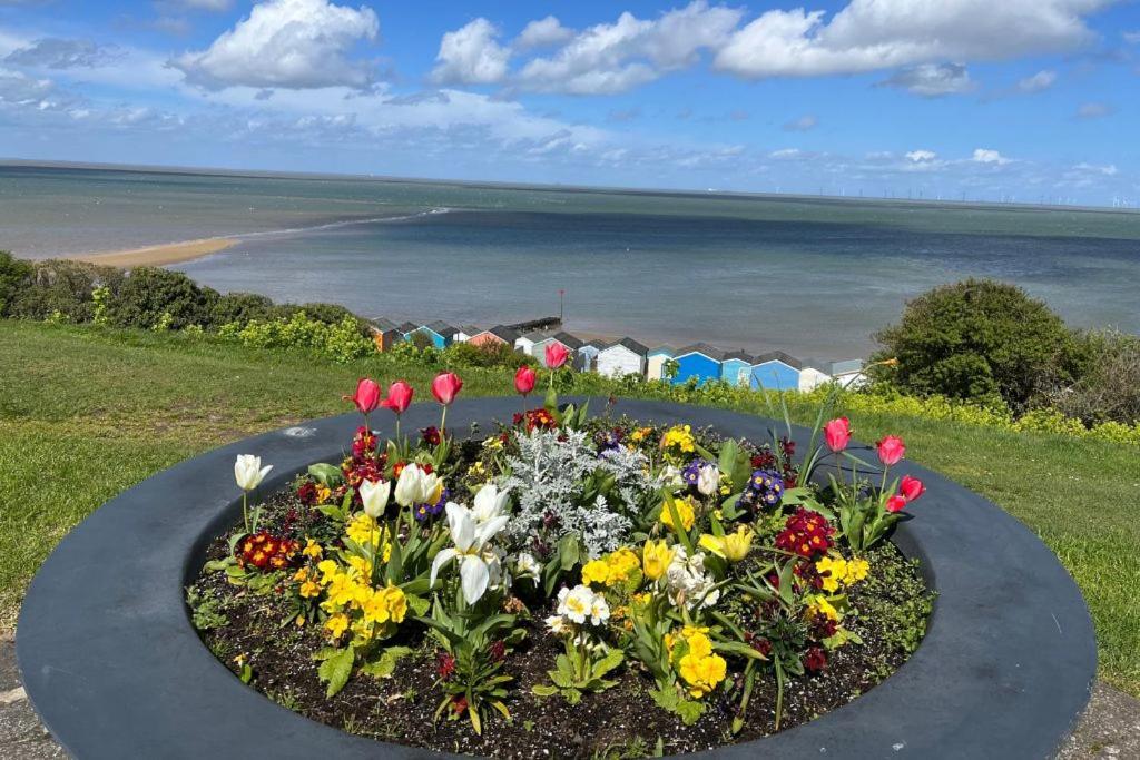 Whitstable The Jolly Villa ภายนอก รูปภาพ